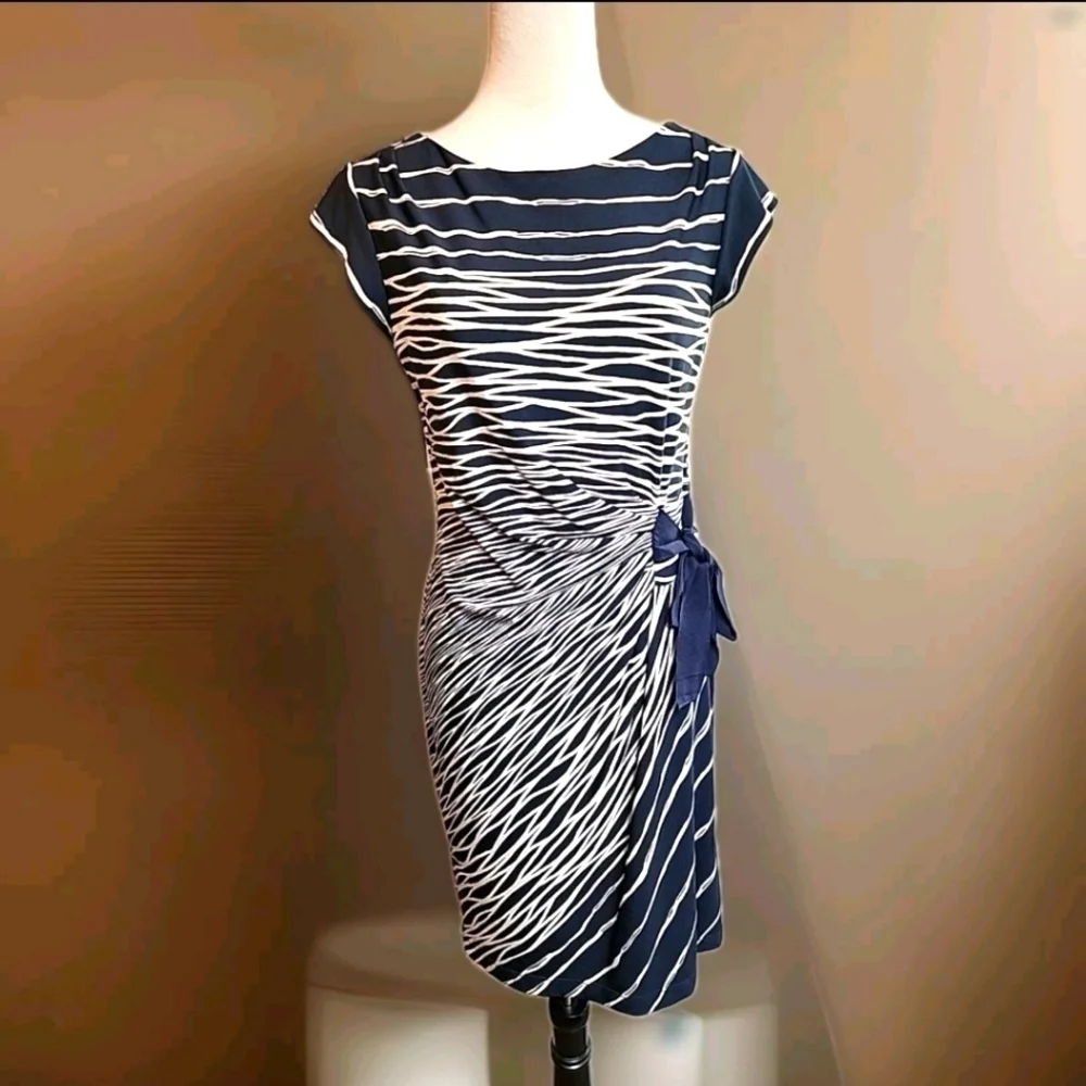 832. Dress Barn Pullover Blue & Cream  Dress with Side Bow Size 8